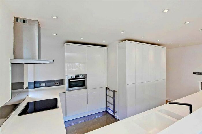 3 Bedroom Flat To Rent In Watermans Quay, William Morris Way, Fulham, SW6