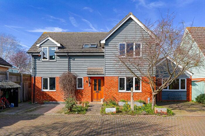 4 Bedroom Detached House For Sale In The Old Wood Yard, Over, CB24