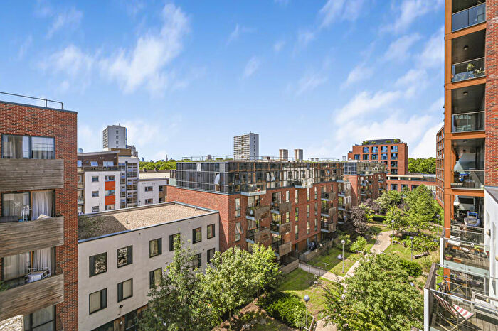 2 Bedroom Flat To Rent In Flat, Hoey Court, Barry Blandford Way, London, Greater London, E3
