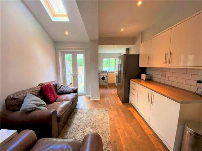 3 Bedroom Terraced House To Rent In Collingwood Road, Coventry, CV5