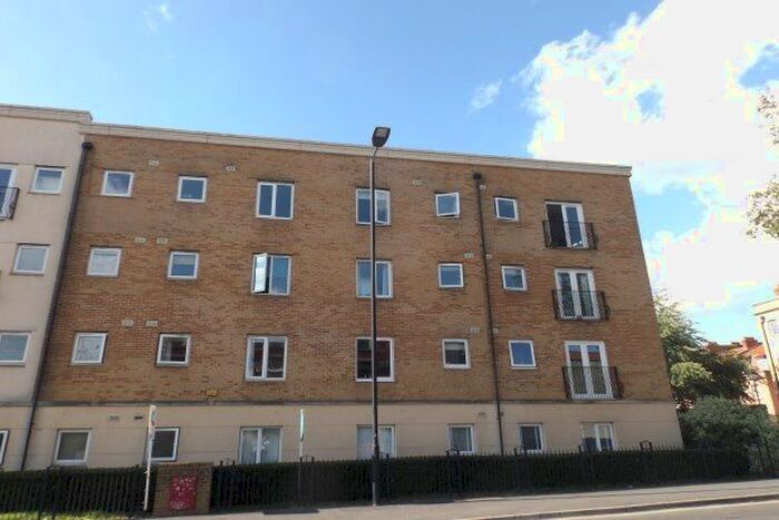 2 Bedroom Flat To Rent In William Street Bedminster, Bristol, BS3