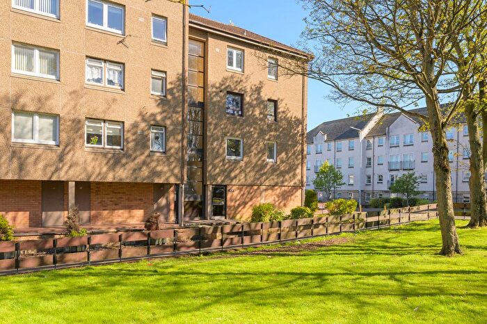 2 Bedroom Flat For Sale In Nicol Street, Kirkcaldy, KY1