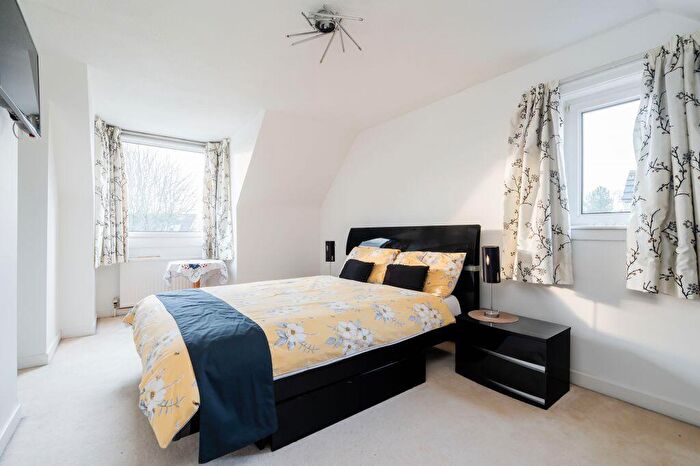 5 Bedroom Detached House For Sale In Stuart Green, Edinburgh, EH12
