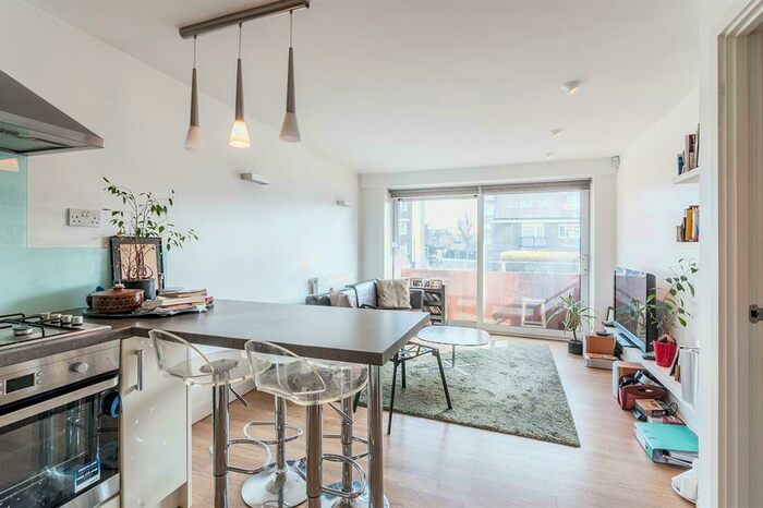 1 Bedroom Flat To Rent In Green Lanes, Stoke Newington, London, N16