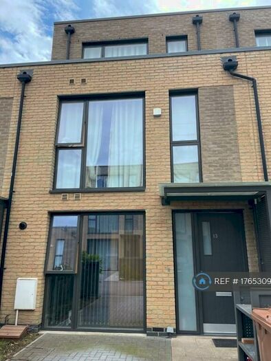 4 Bedroom Terraced House To Rent In Storer Drive, Welling, DA16