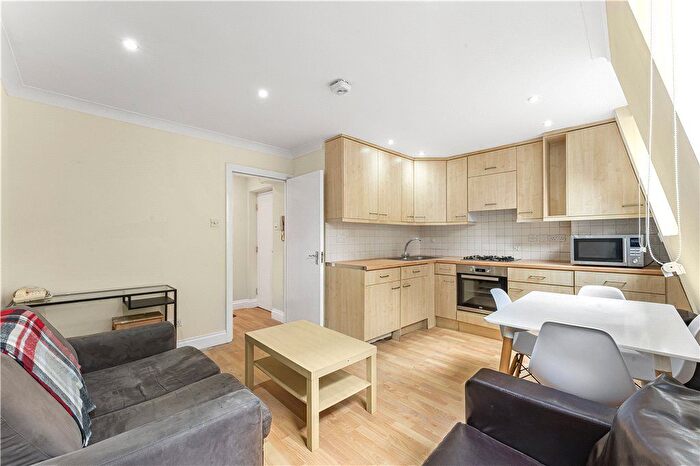 2 Bedroom Flat To Rent In Leman Street, Aldgate, London, E1