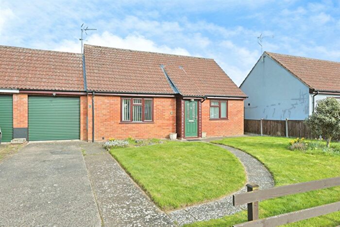2 Bedroom Bungalow For Sale In Wick Farm Close, Watton, Thetford, IP25