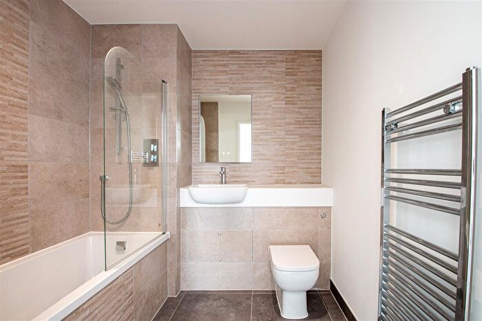 2 Bedroom Flat To Rent In Buckingham Court, Milton Keynes, MK9