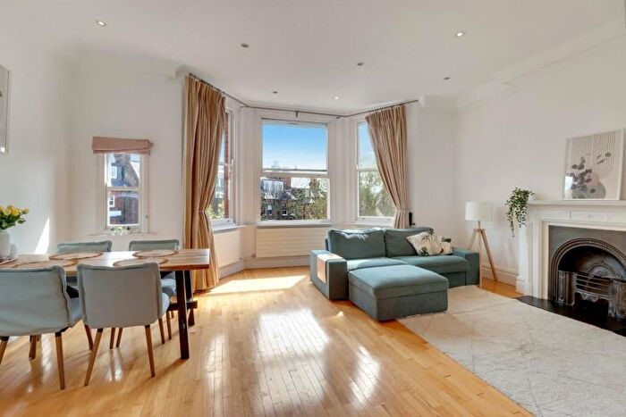 2 Bedroom Flat To Rent In Greencroft Gardens, South Hampstead, NW6