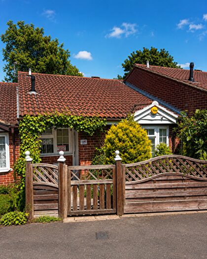 2 Bedroom Bungalow To Rent In Woking, GU21