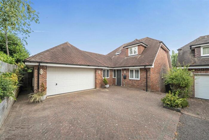 4 Bedroom House For Sale In Holly Hill Lane, Sarisbury Green, Southampton, SO31