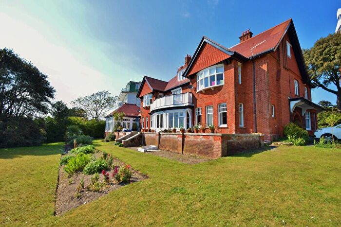 4 Bedroom Flat To Rent In East Cliff, BH1