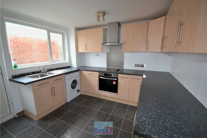 2 Bedroom Flat To Rent In Colina Close, Whitley, Coventry, CV3