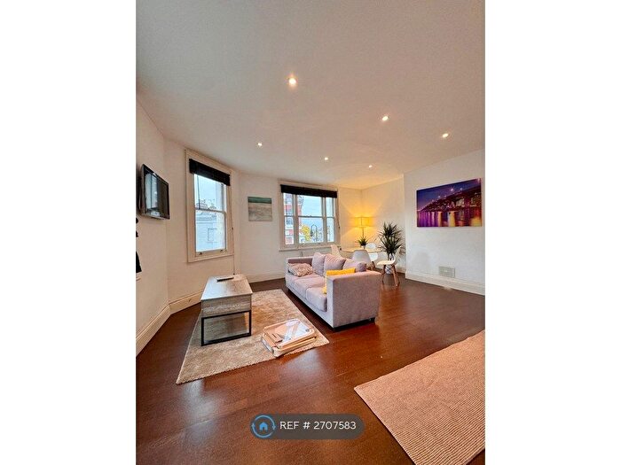 3 Bedroom Flat To Rent In Walham Grove, London, SW6