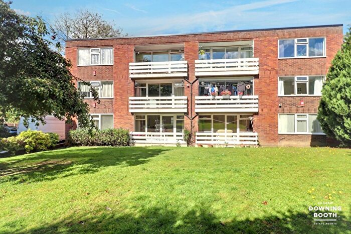 2 Bedroom Flat For Sale In Park Hall Close, Walsall, WS5