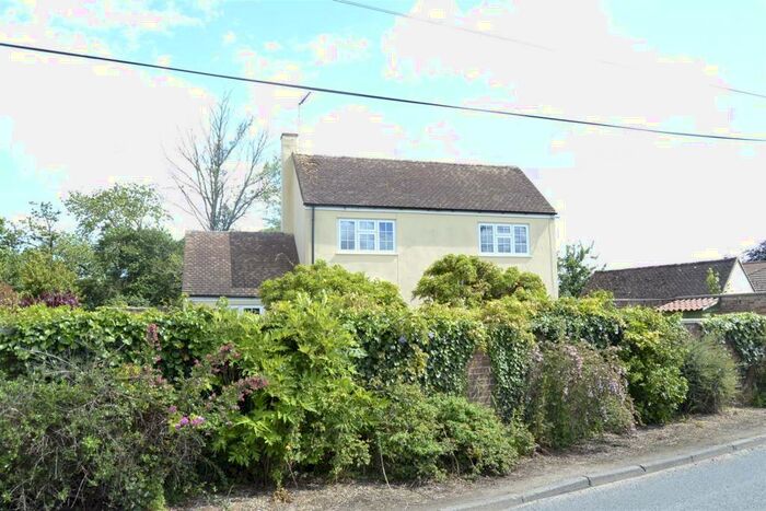 1 Bedroom Detached House For Sale In Chapel Road, Colchester, CO5