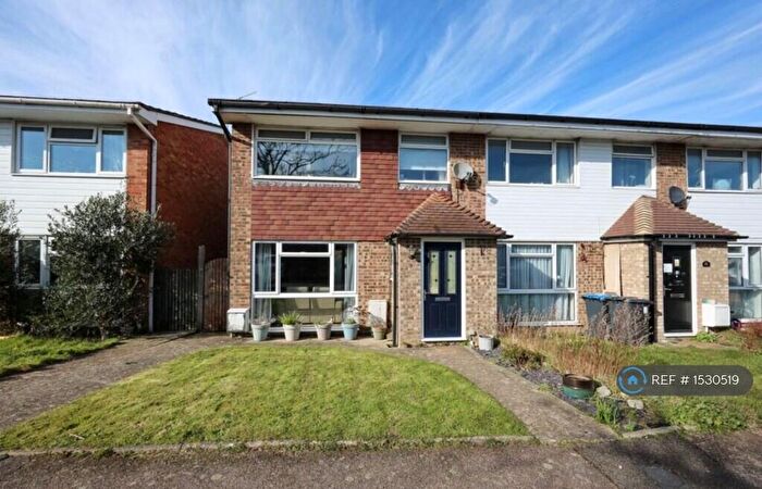 3 Bedroom End Of Terrace House To Rent In Cants Close, Burgess Hill, RH15