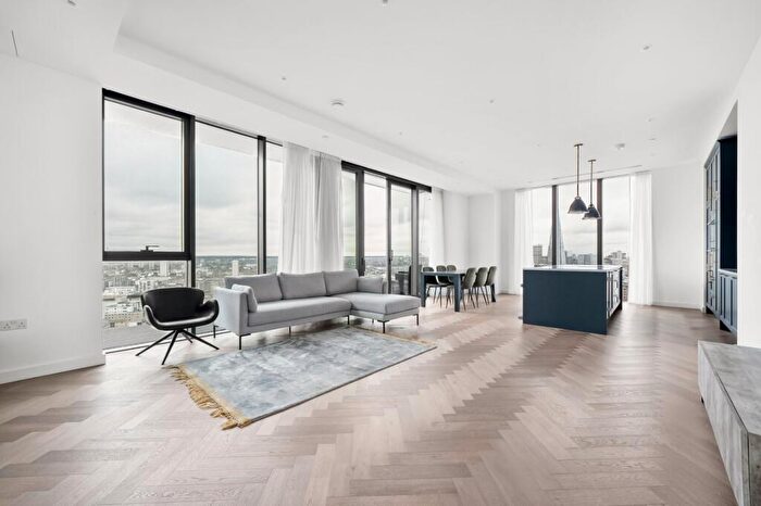 3 Bedroom Flat To Rent In Gauging Square, Wapping, E1W