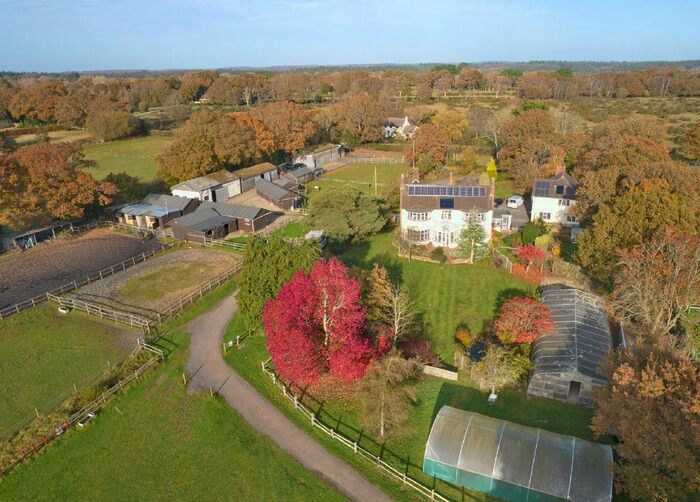 4 Bedroom Country House To Rent In Holmsley Road, New Milton, BH25