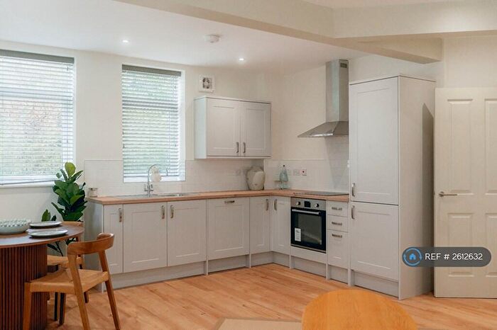 2 Bedroom Flat To Rent In North Hinksey Lane, Oxford, OX2