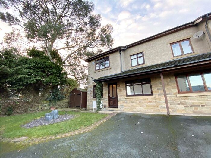 3 Bedroom Property To Rent In Keighley, BD20