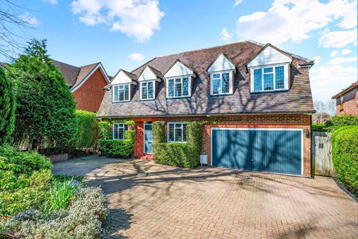 4 Bedroom Detached House For Sale In The Drive, Banstead, SM7