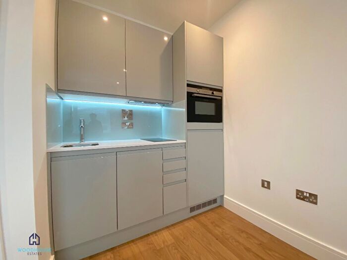 1 Bedroom Flat To Rent In South Street, Hornchurch, London, RM1