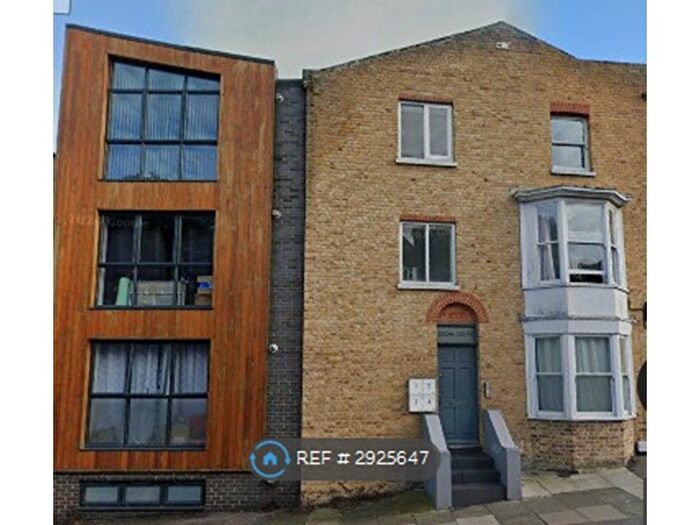 2 Bedroom Flat To Rent In Addington Street, Margate, CT9