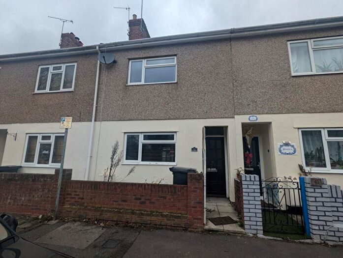 2 Bedroom House To Rent In Birch Street, Swindon, SN1