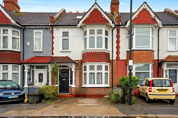 4 Bedroom Terraced House For Sale In Byron Road, Wealdstone, Harrow, HA3
