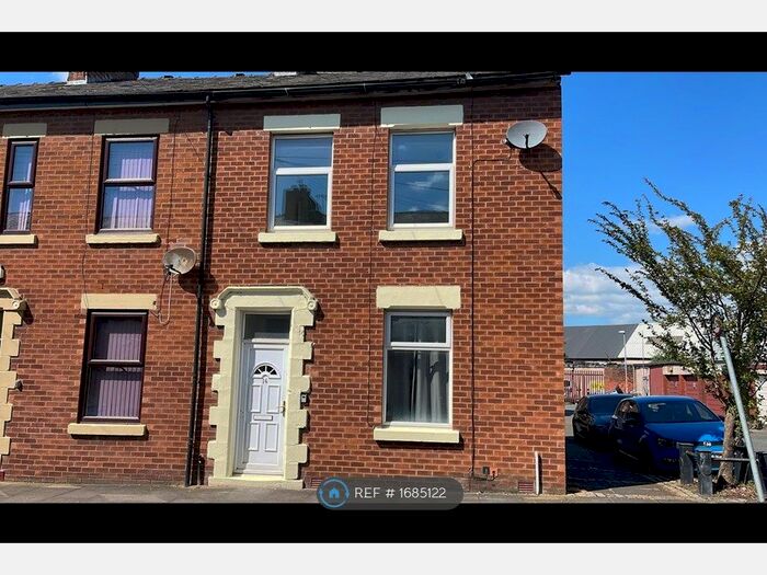3 Bedroom End Of Terrace House To Rent In Salisbury Road, Preston, PR1