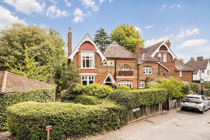 3 Bedroom Flat To Rent In Ridgway, Wimbledon, SW19