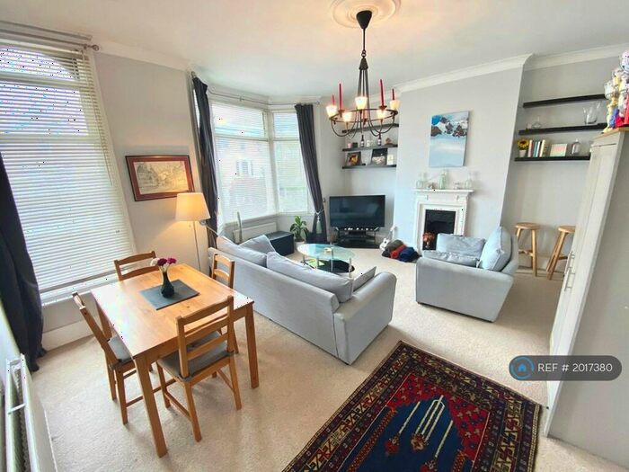 3 Bedroom Flat To Rent In Whittington Road, London, N22