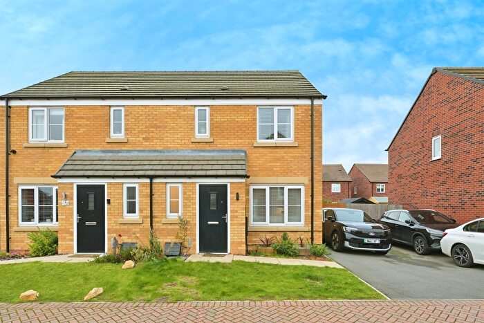 3 Bedroom Semi Detached House For Sale In Morton Close, Hampton Gardens, Peterborough, PE7