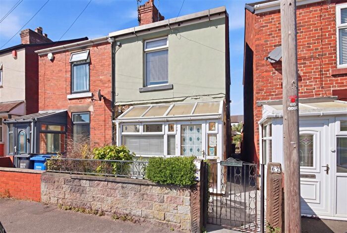 2 Bedroom Semi-Detached House For Sale In Rothervale Road, Chesterfield, S40