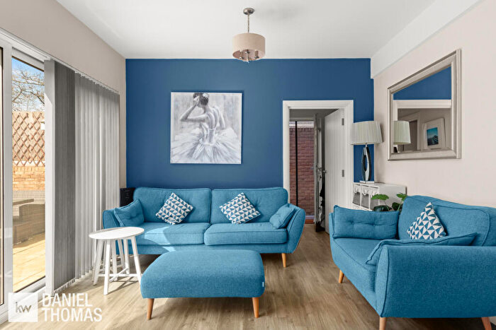 3 Bedroom Semi-Detached House For Sale In St. Leonards Road, Nazeing, EN9