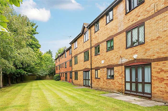 1 Bedroom Flat For Sale In Ainsley Close, London, N9