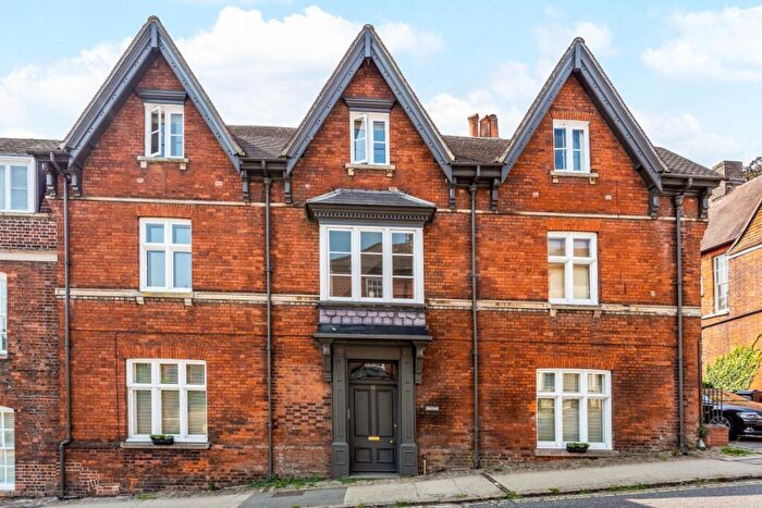 1 Bedroom Flat To Rent In Kingsbury Street Marlbrough, SN8