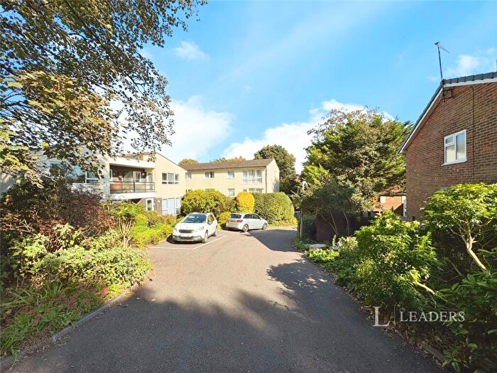 3 Bedroom Flat To Rent In Station Road, Preston, Brighton, BN1