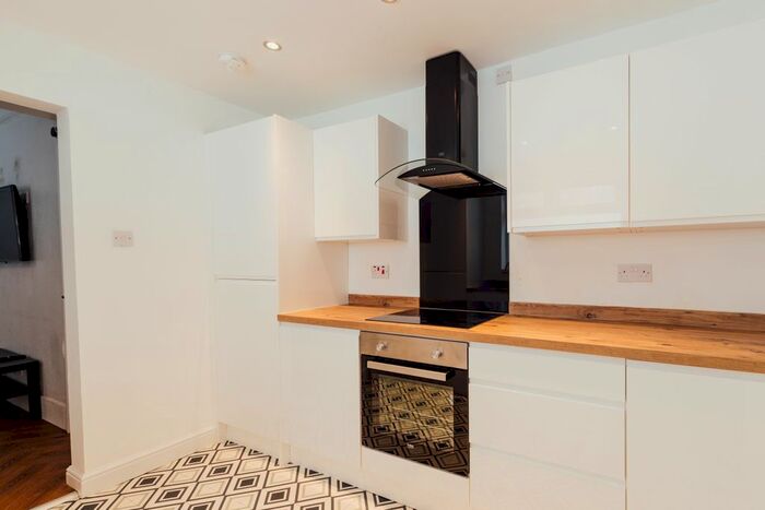 5 Bedroom Flat To Rent In Lambert Street, Hull HU5