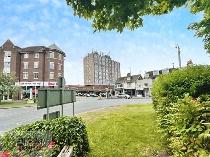 2 Bedroom Flat For Sale In Gower Road, Haywards Heath, RH16