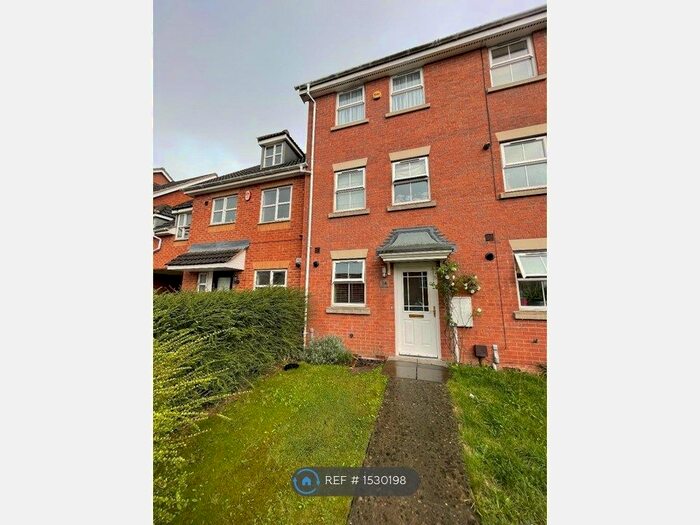 4 Bedroom Terraced House To Rent In Mason Row, Hamilton, Leicester, LE5