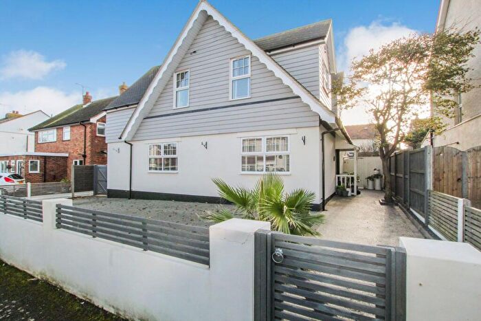 4 Bedroom Detached House For Sale In Alma Road, Herne Bay, CT6