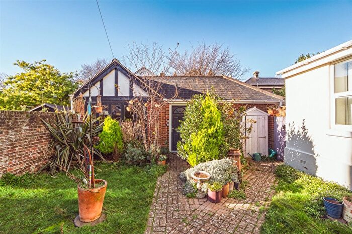 1 Bedroom Bungalow For Sale In Tennyson Road, Worthing, West Sussex, BN11