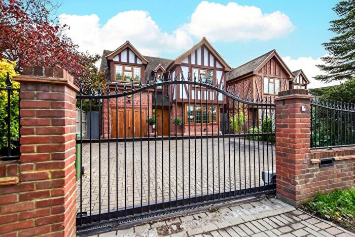 4 Bedroom Detached House For Sale In The Old Bakery, Wexham Street, Stoke Poges, SL3