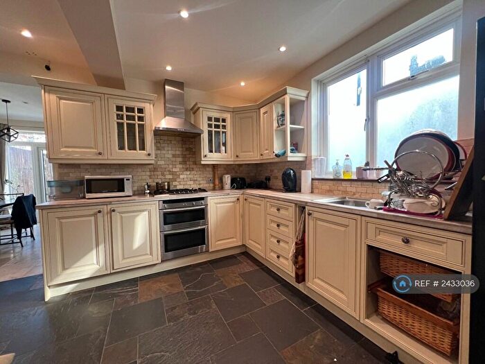 4 Bedroom End Of Terrace House To Rent In Rochester Way, London, SE9