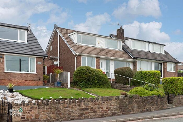 3 Bedroom Semi-Detached House For Sale In Briercliffe Road, Burnley, BB10