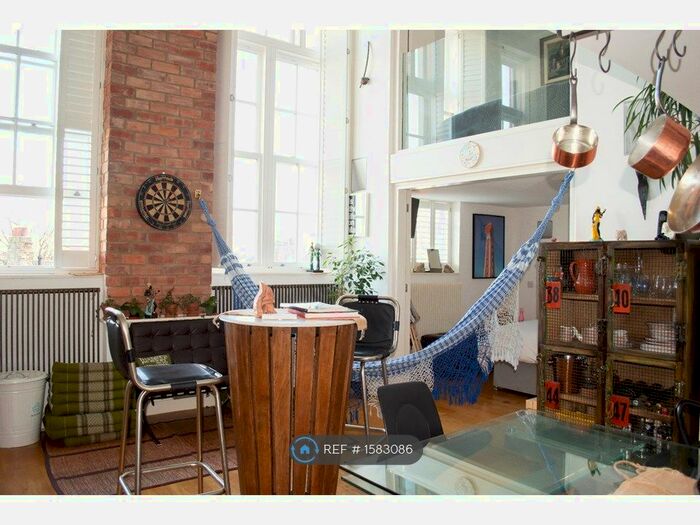 2 Bedroom Flat To Rent In Lawn Lane, London, SW8