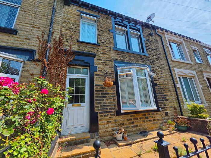 3 Bedroom Terraced House For Sale In Park Grove, Barnsley, S70