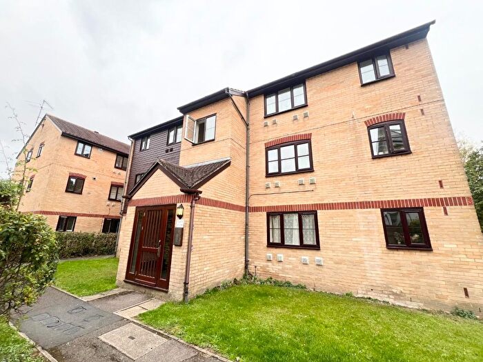 1 Bedroom Flat For Sale In Kilberry Close, Isleworth, TW7